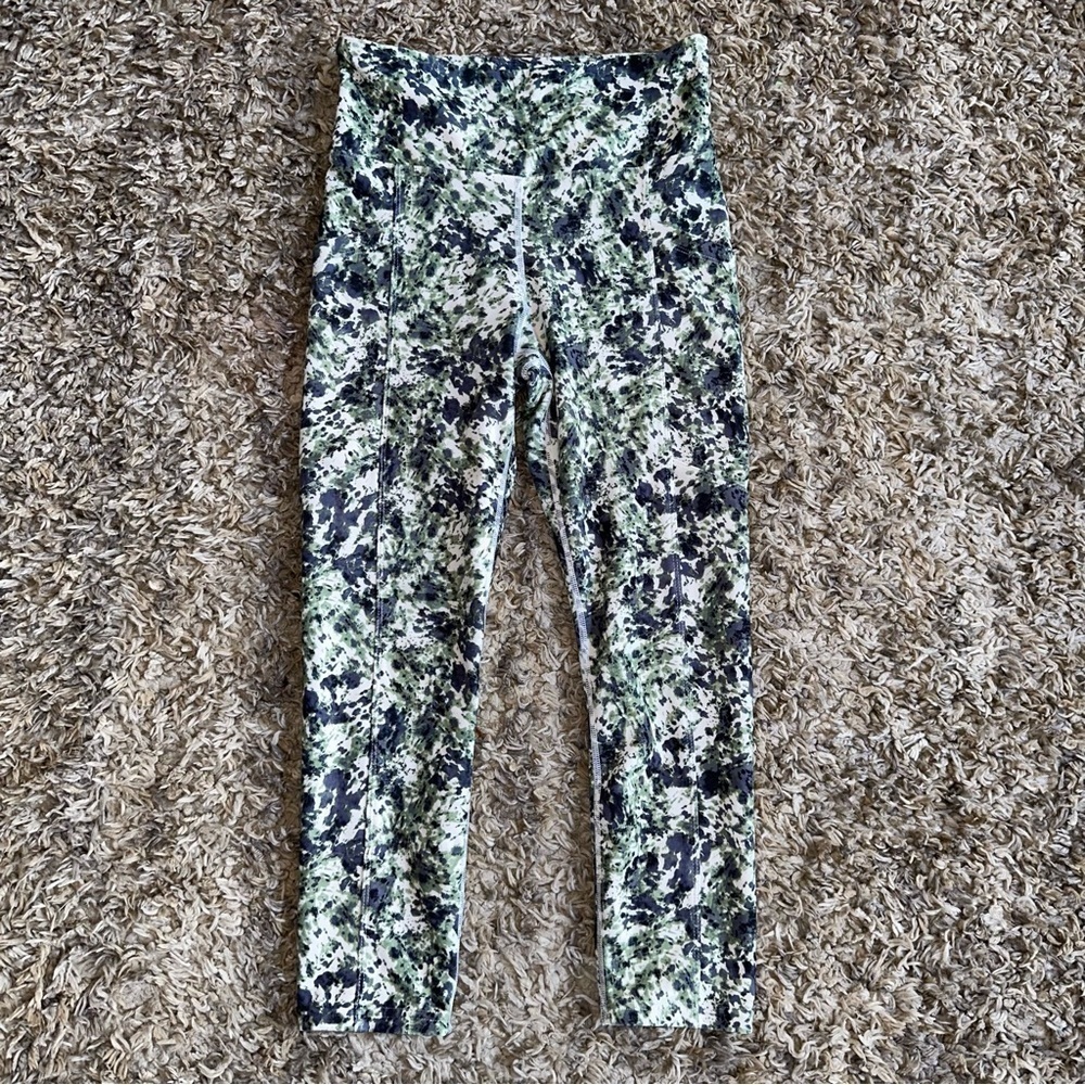 The Balance Collection Women’s sz Small Green/Blue/White Activewear Capris 21"